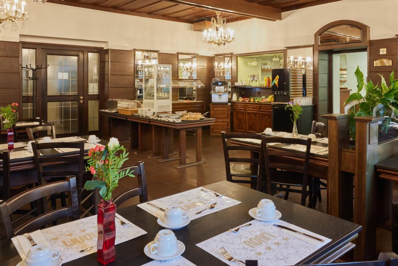 Hotel Adam 4*