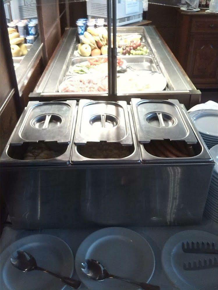 Adam 酒店